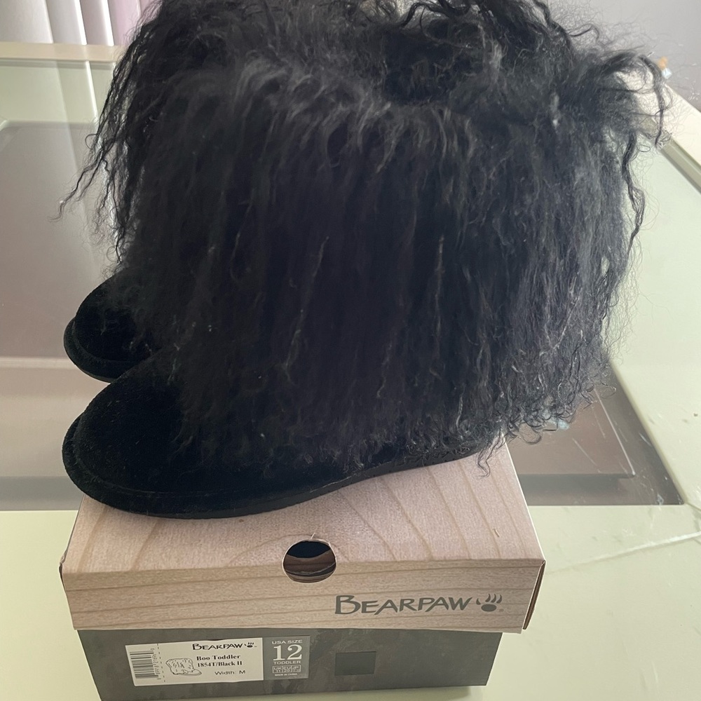 Toddler girl “Boo” bearpaw boots